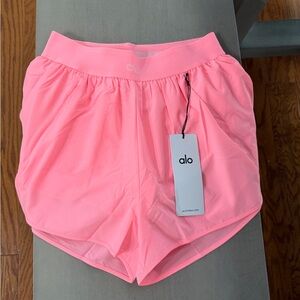 ALO Yoga Match Point Shorts Neon bubblegum brand new